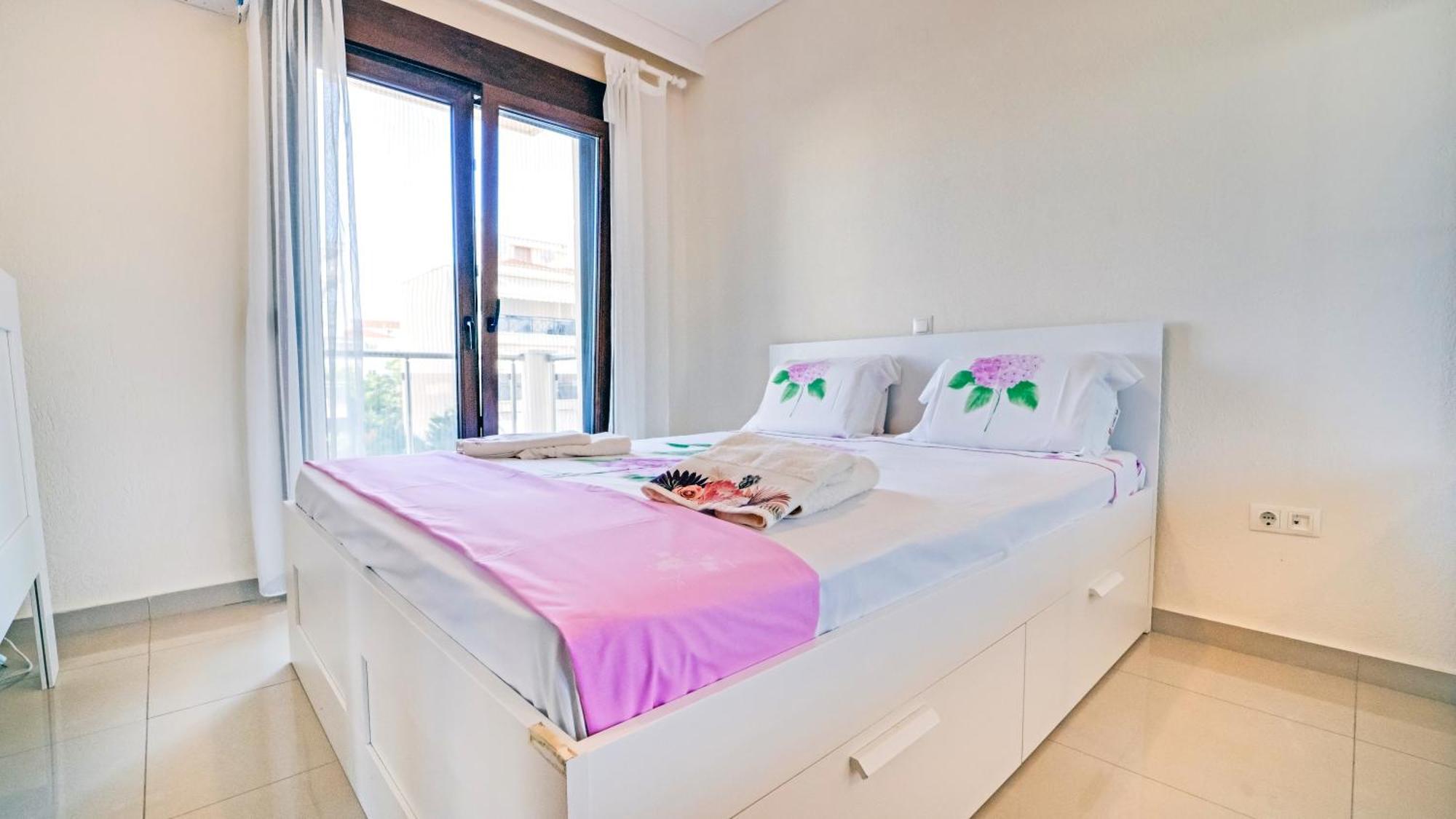 Luxury And Sunny Apartment 250 Mts From The Beach!! Peraia  Exterior photo