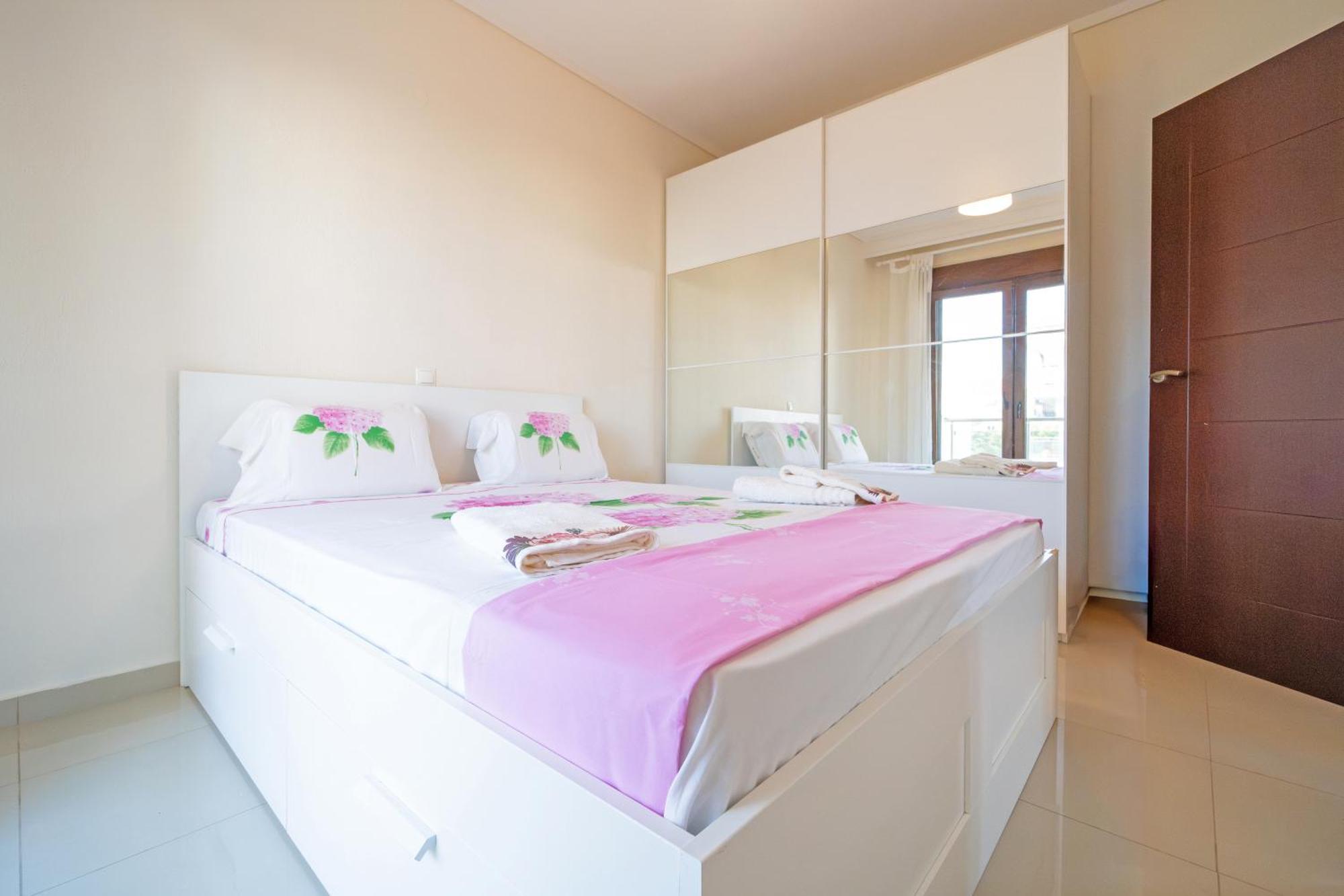 Luxury And Sunny Apartment 250 Mts From The Beach!! Peraia  Exterior photo